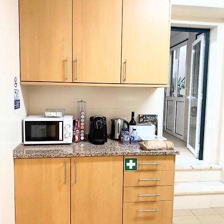 Apartment In The Center Next To The Parliament Lisbon Bagian luar foto