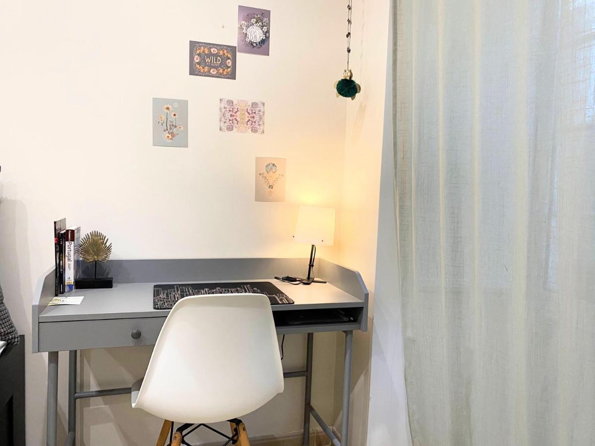 Apartment In The Center Next To The Parliament Lisbon Bagian luar foto