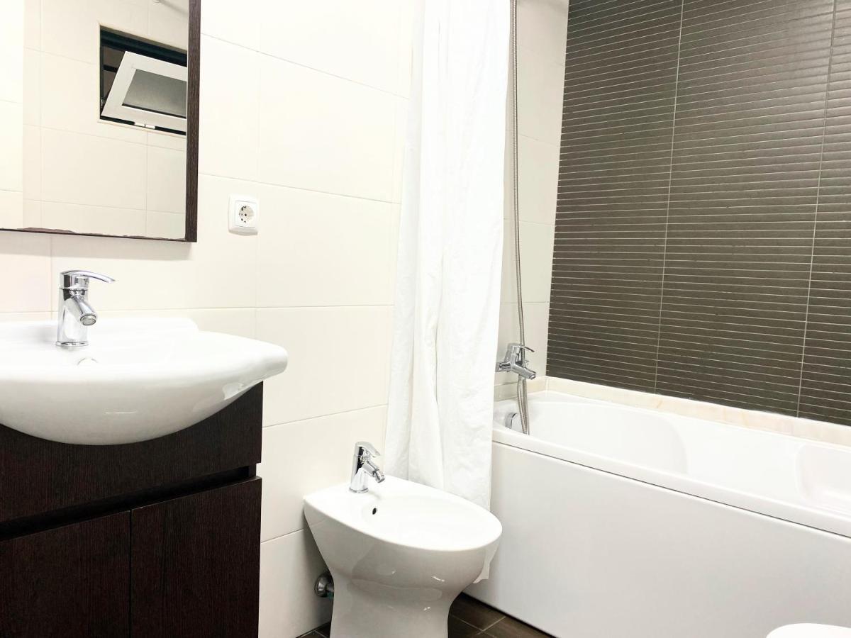 Apartment In The Center Next To The Parliament Lisbon Bagian luar foto