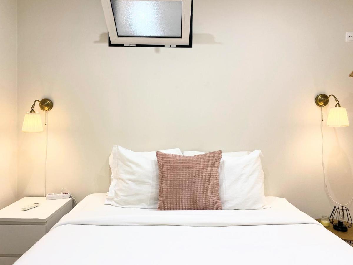Apartment In The Center Next To The Parliament Lisbon Bagian luar foto